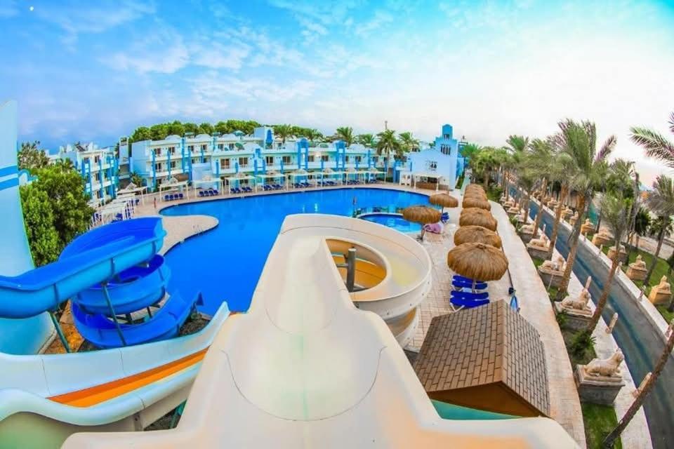 Mirage Bay & Agua Park Hotel